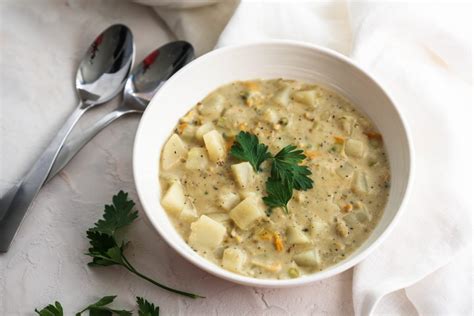 How does Vegetable Chowder (Mindful) 12 oz fit into your Daily Goals - calories, carbs, nutrition