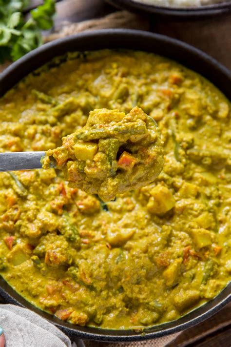 How does Vegetable Korma fit into your Daily Goals - calories, carbs, nutrition