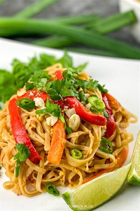 How does Vegetable Pad Thai fit into your Daily Goals - calories, carbs, nutrition