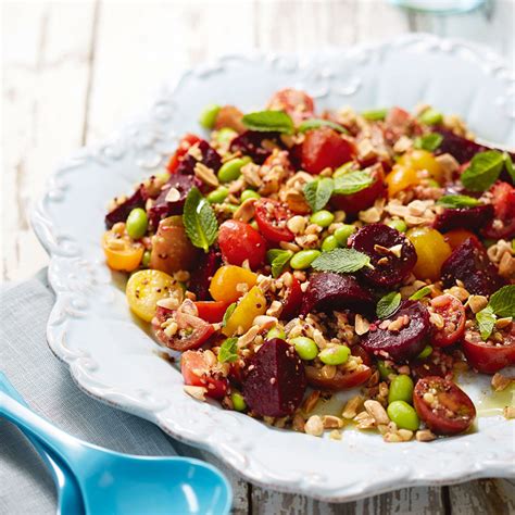 How does Vegetable and Grain Salad fit into your Daily Goals - calories, carbs, nutrition