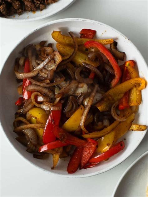 How does Vegetables RAW Fajita 1/4 Cup fit into your Daily Goals - calories, carbs, nutrition