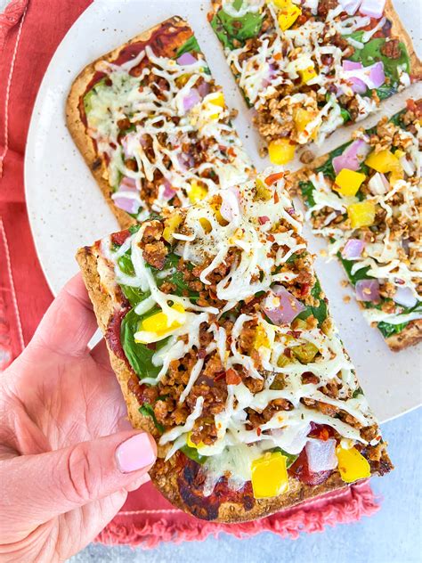 How does Vegetarian Flatbread Pizza fit into your Daily Goals - calories, carbs, nutrition