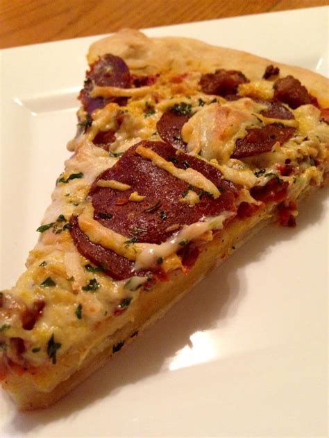 How does Vegetarian Meatlovers Pizza fit into your Daily Goals - calories, carbs, nutrition