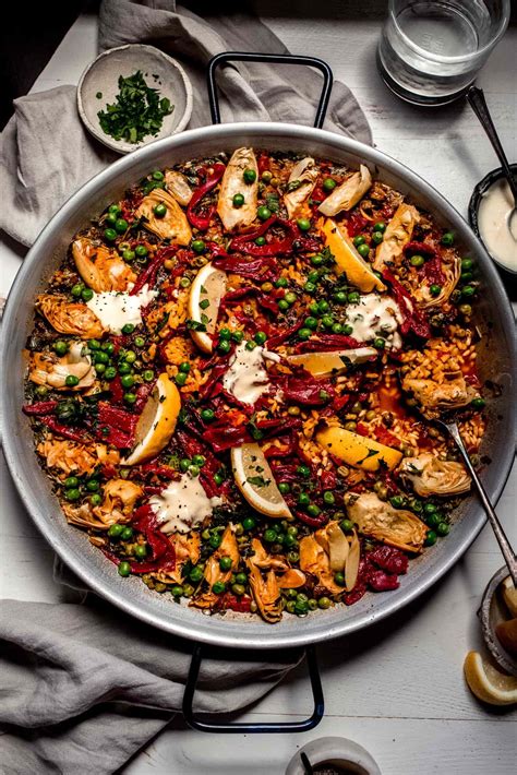 How does Vegetarian Paella fit into your Daily Goals - calories, carbs, nutrition