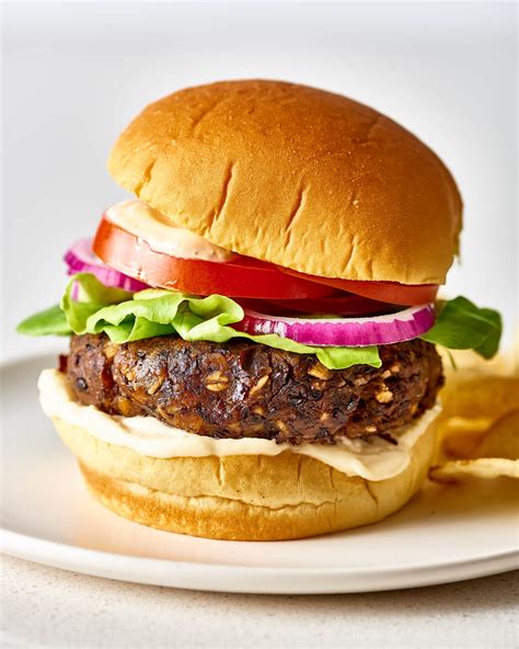 How does Veggie Bean Burger fit into your Daily Goals - calories, carbs, nutrition