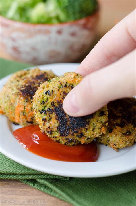 How does Veggie Nuggets fit into your Daily Goals - calories, carbs, nutrition