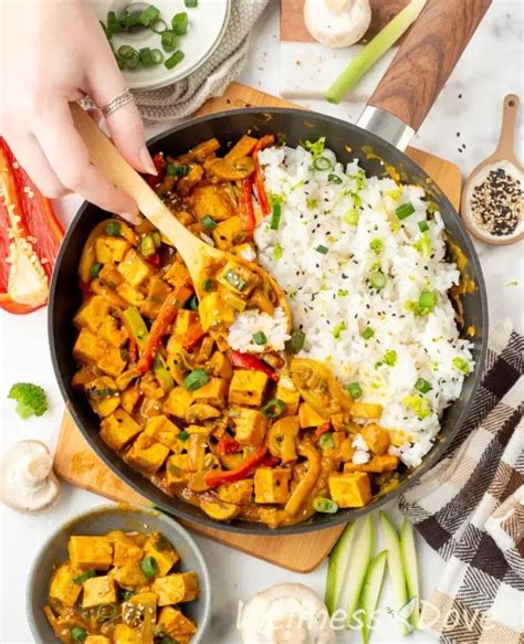 How does Veggie Tofu Stir-Fry with Rice, Vegan fit into your Daily Goals - calories, carbs, nutrition