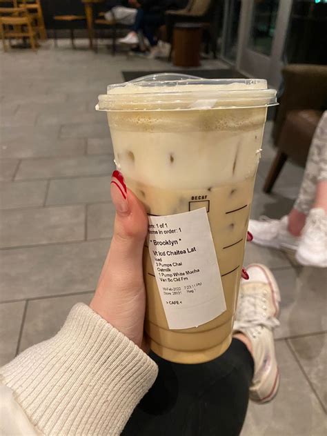 How does Venti Iced Chai fit into your Daily Goals - calories, carbs, nutrition