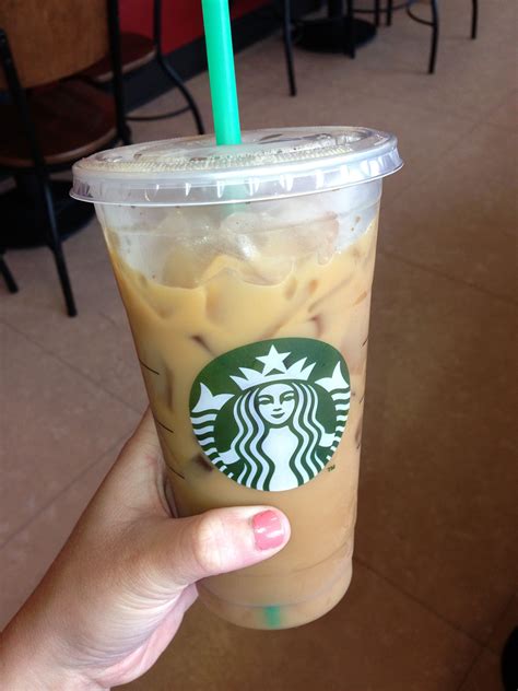 How does Venti Nonfat no Whip White Mocha fit into your Daily Goals - calories, carbs, nutrition