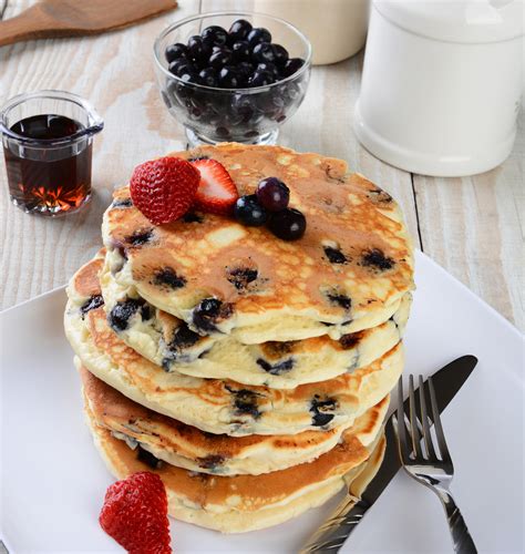 How does Very Blueberry Pancakes fit into your Daily Goals - calories, carbs, nutrition