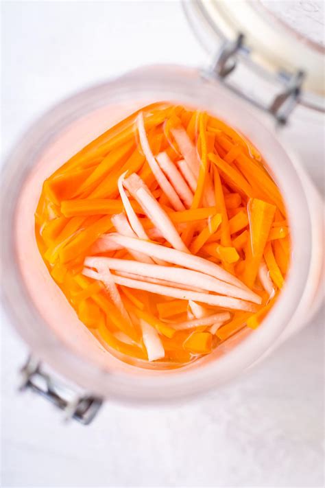 How does Vietnamese Daikon and Carrot Slaw fit into your Daily Goals - calories, carbs, nutrition