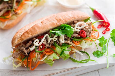 How does Vietnamese Lemongrass Pork 'Banh Mi' fit into your Daily Goals - calories, carbs, nutrition