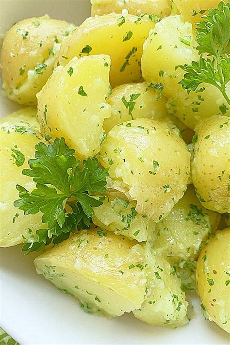 How does WHOLE+SUM PARSLEY POTATO fit into your Daily Goals - calories, carbs, nutrition