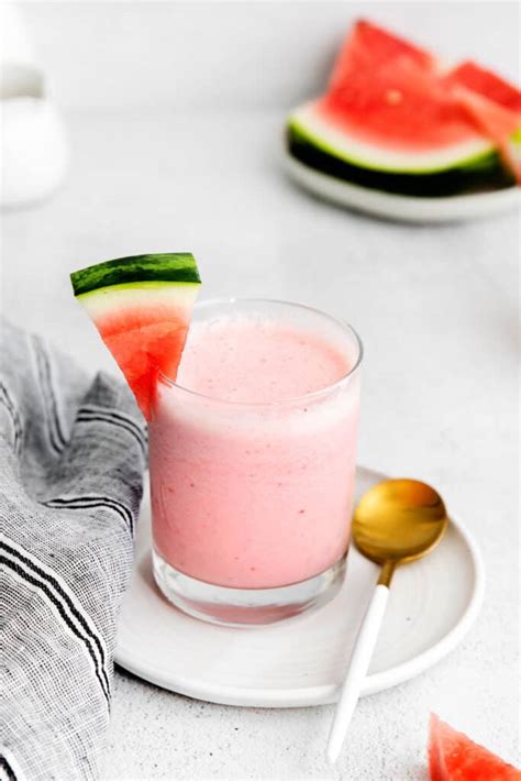 How does WHOLE+SUM PINK MELON SMOOTHIE fit into your Daily Goals - calories, carbs, nutrition