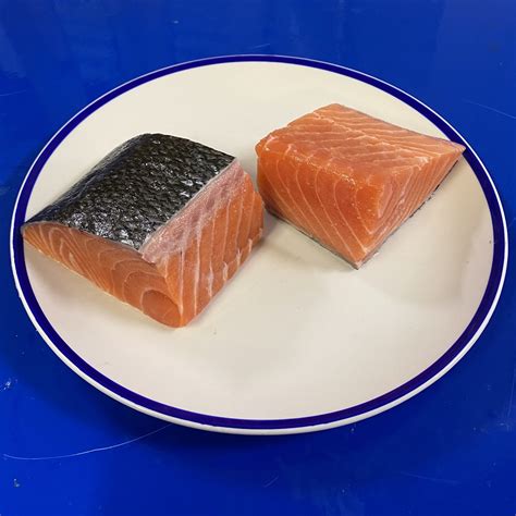 How does WHOLE+SUM SALMON SUPRME WITH CREAM CHEESE fit into your Daily Goals - calories, carbs, nutrition