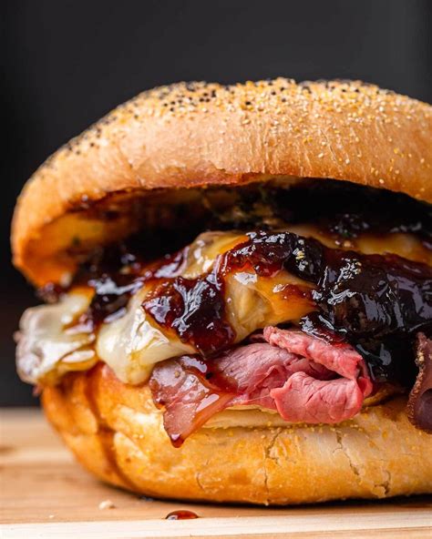 How does Western Roast Beef fit into your Daily Goals - calories, carbs, nutrition