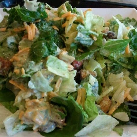 How does Wheat Roll from Saladworks fit into your Daily Goals - calories, carbs, nutrition