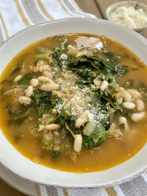 How does White Bean and Escarole Soup 16 oz fit into your Daily Goals - calories, carbs, nutrition