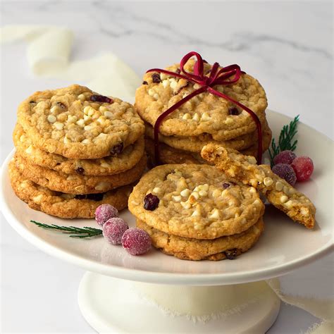 How does White Choc Cranberry Macadamia Cookie fit into your Daily Goals - calories, carbs, nutrition