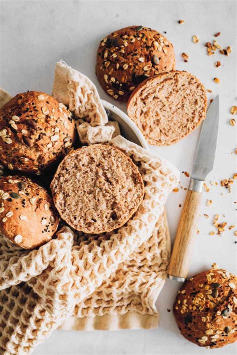 How does Whole Wheat Bun fit into your Daily Goals - calories, carbs, nutrition