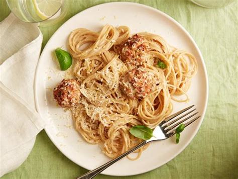 How does Whole Wheat Linguine with Meatballs fit into your Daily Goals - calories, carbs, nutrition