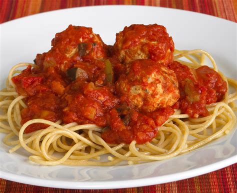 How does Whole Wheat Spaghetti and Quorn Meatballs with Marinara Sauce, Swiss Cheese, Broccoli (400VEG) fit into your Daily Goals - calories, carbs, nutrition