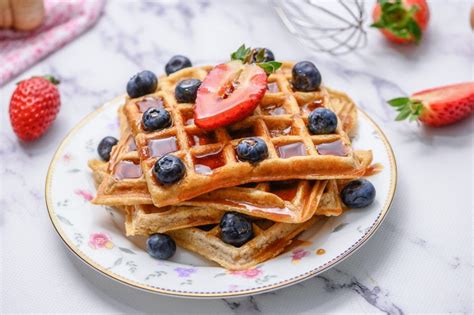 How does Whole Wheat Waffles fit into your Daily Goals - calories, carbs, nutrition