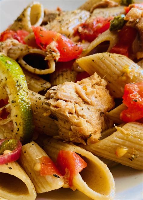 How does Wholemeal Tuna Spaghetti with Lemon & Cherry Tomatoes fit into your Daily Goals - calories, carbs, nutrition