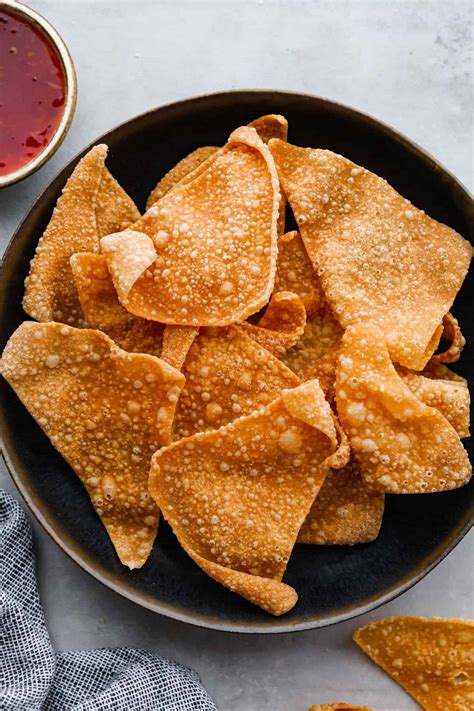 How does Wonton Chips Sesame 1.25 oz fit into your Daily Goals - calories, carbs, nutrition