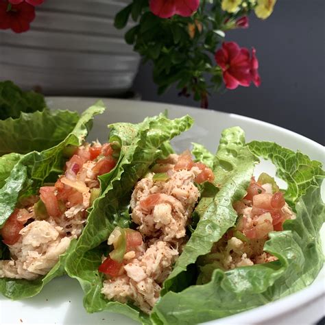 How does Wrap Tuna Salad (Bison) fit into your Daily Goals - calories, carbs, nutrition