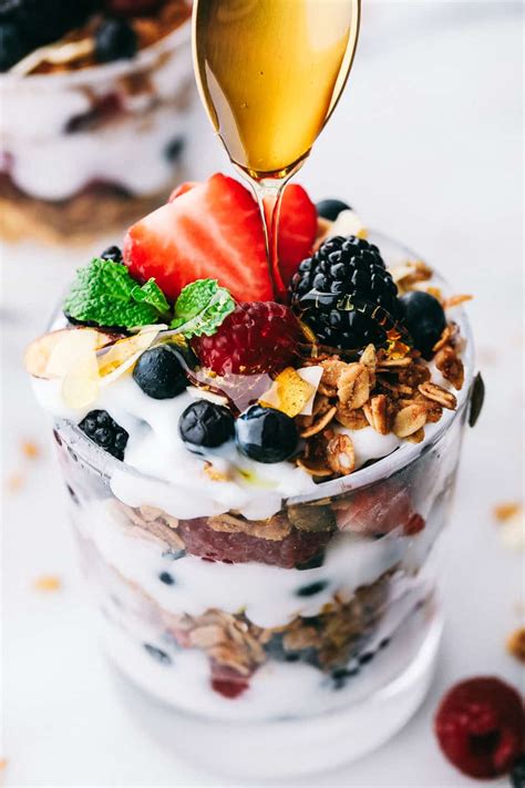 How does Yogurt Parfait 9 oz Chocolate & Blueberry Greek Plain Non Fat fit into your Daily Goals - calories, carbs, nutrition