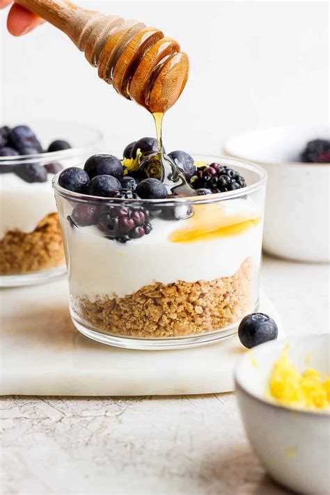 How does Yogurt Parfait 9 oz Roast Banana Peanut Greek Vanilla fit into your Daily Goals - calories, carbs, nutrition