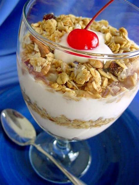 How does Yogurt Parfait with Granola 9 oz fit into your Daily Goals - calories, carbs, nutrition