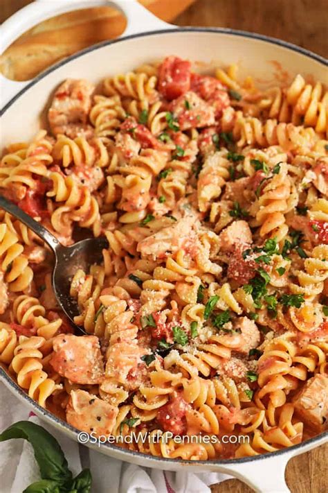 How does Zime Casserette Pasta Chicken Tomato Sauce fit into your Daily Goals - calories, carbs, nutrition