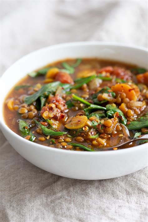 How does vegetarian lentil soup (62083.0) fit into your Daily Goals - calories, carbs, nutrition