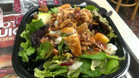 How many calories are in 1/2 size apple pecan chicken salad - calories, carbs, nutrition