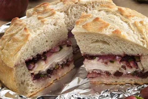How many calories are in 1/4 turkey muffuletta - calories, carbs, nutrition