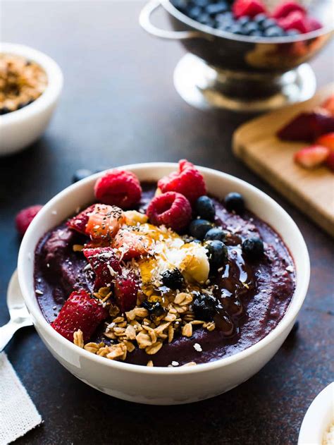 How many calories are in acai breakfast berry bowl - calories, carbs, nutrition