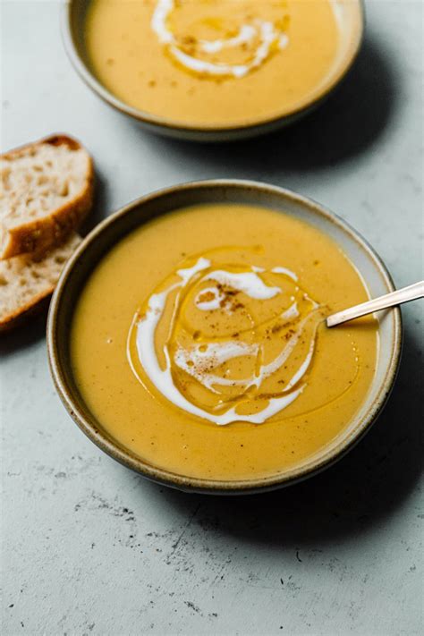 How many calories are in acorn squash and sweet potato soup - calories, carbs, nutrition