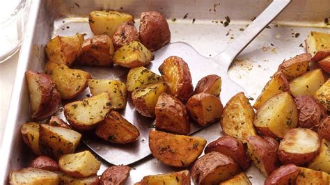 How many calories are in aegean potato salad, roasted red potatoes - calories, carbs, nutrition