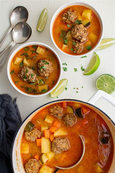 How many calories are in albondigas soup - calories, carbs, nutrition