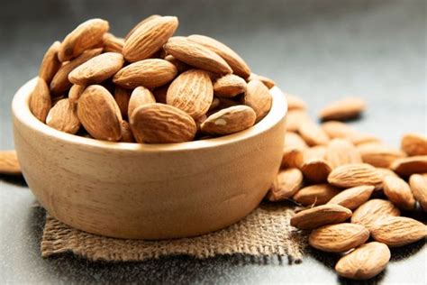 How many calories are in almond - calories, carbs, nutrition