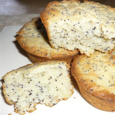 How many calories are in almond poppy seed muffins - calories, carbs, nutrition