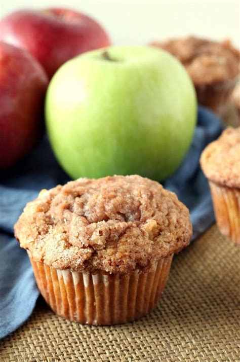 How many calories are in apple cinnamon muffin - calories, carbs, nutrition