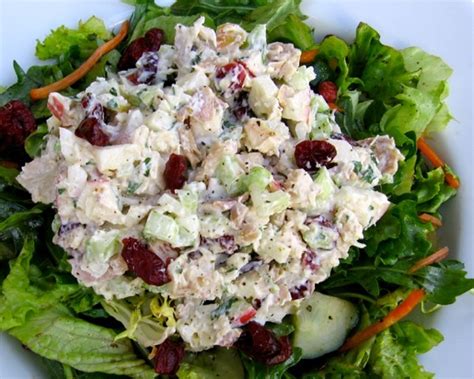 How many calories are in apple cranberry chicken salad panini - calories, carbs, nutrition