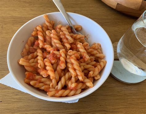 How many calories are in arrabbiata pasta sauce - calories, carbs, nutrition