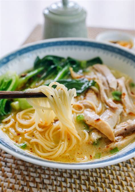 How many calories are in asian chicken noodle soup - calories, carbs, nutrition