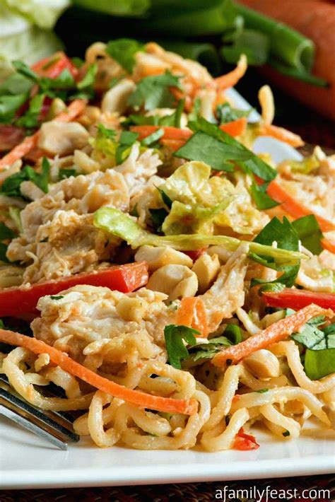 How many calories are in asian chicken peanut noodle salad cup - calories, carbs, nutrition