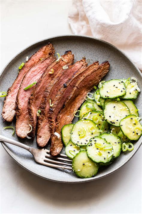 How many calories are in asian flank steak salad - calories, carbs, nutrition