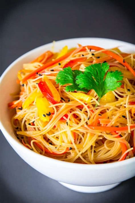 How many calories are in asian rice noodle salad - calories, carbs, nutrition